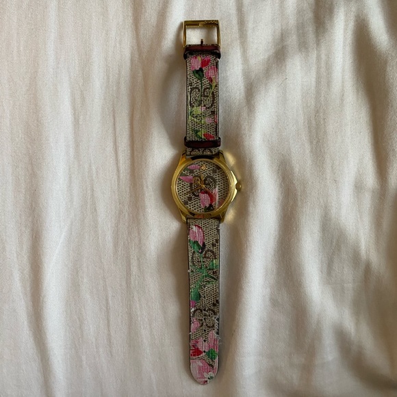 Gucci bloom watch - Picture 7 of 9